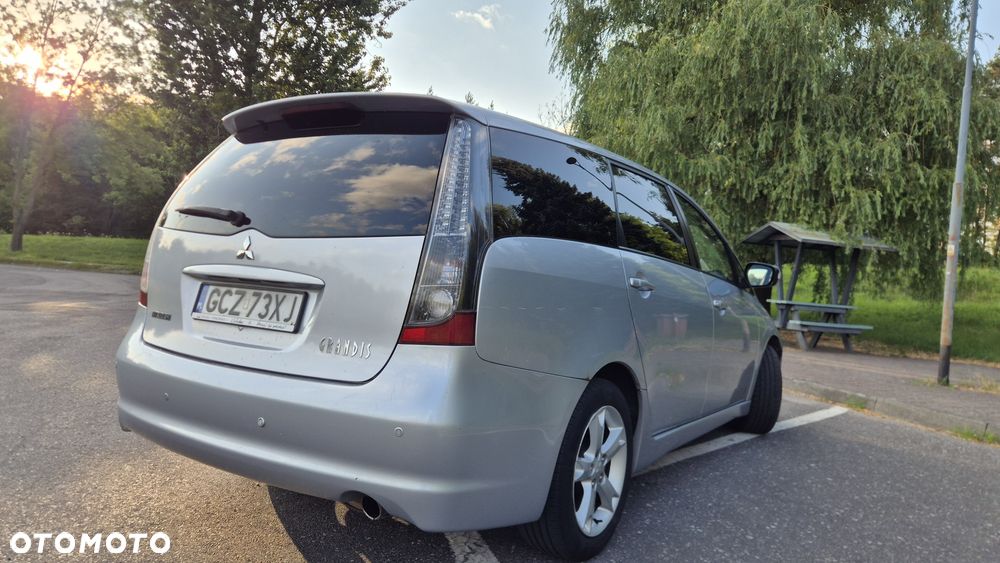 Mitsubishi Grandis - 4