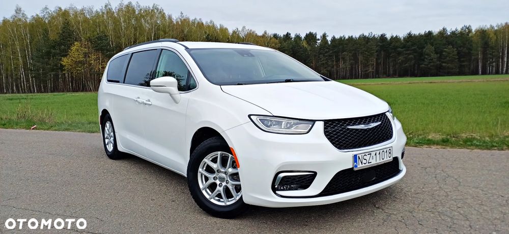 Chrysler Pacifica - 2
