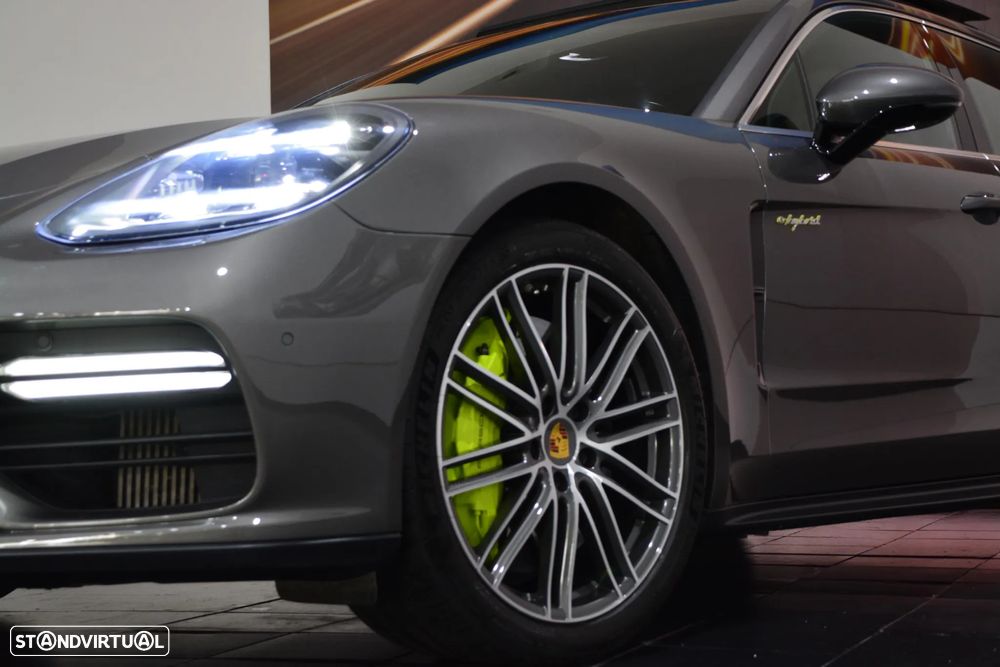 Porsche Panamera Sport Turismo Turbo S E-Hybrid - 18