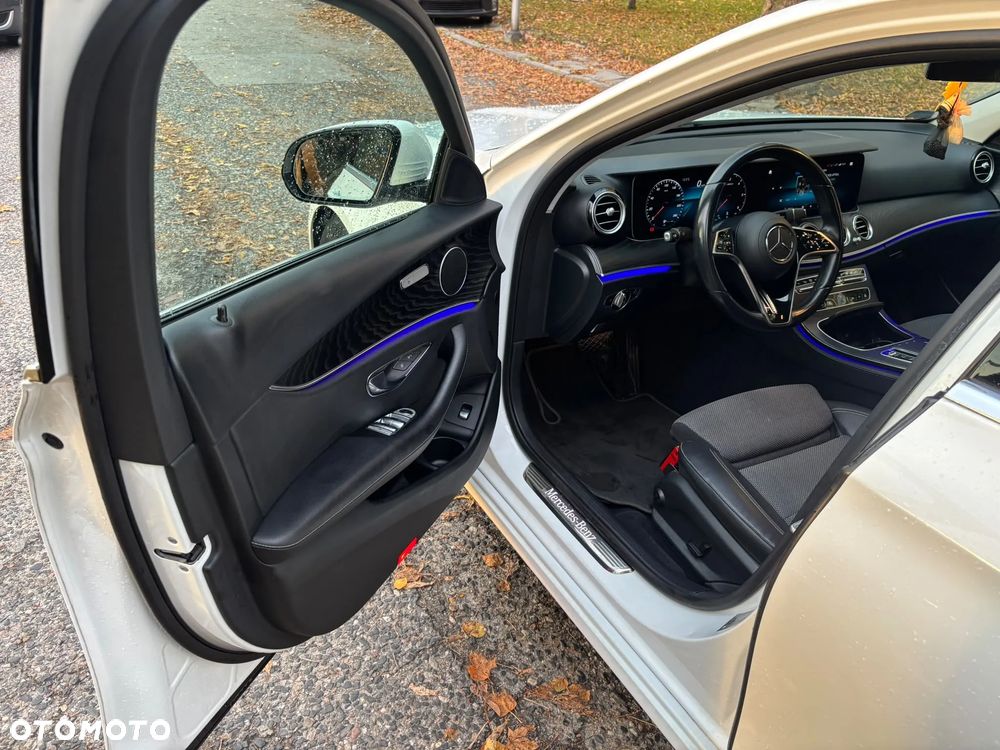 Mercedes-Benz Klasa E 220 d Avantgarde - 10