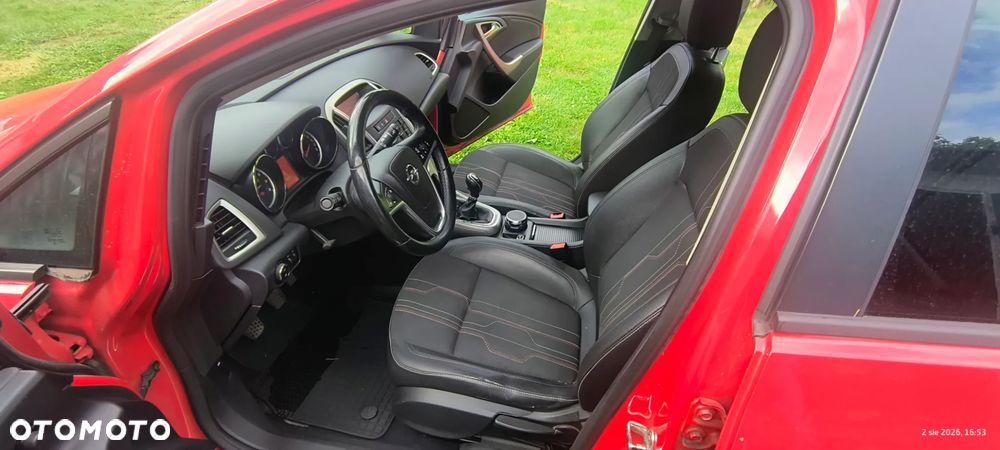 Opel Astra 1.4 Turbo 150 Jahre - 10
