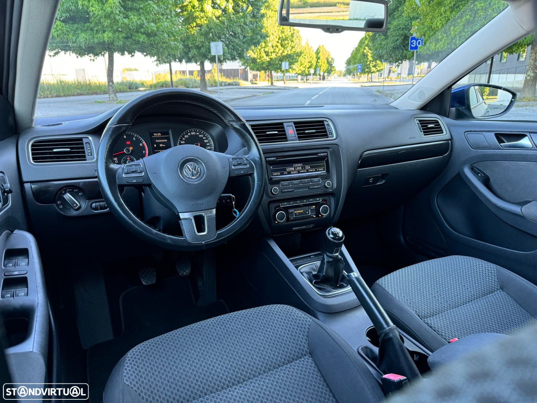 VW Jetta 1.2 TSi Comfortline - 3