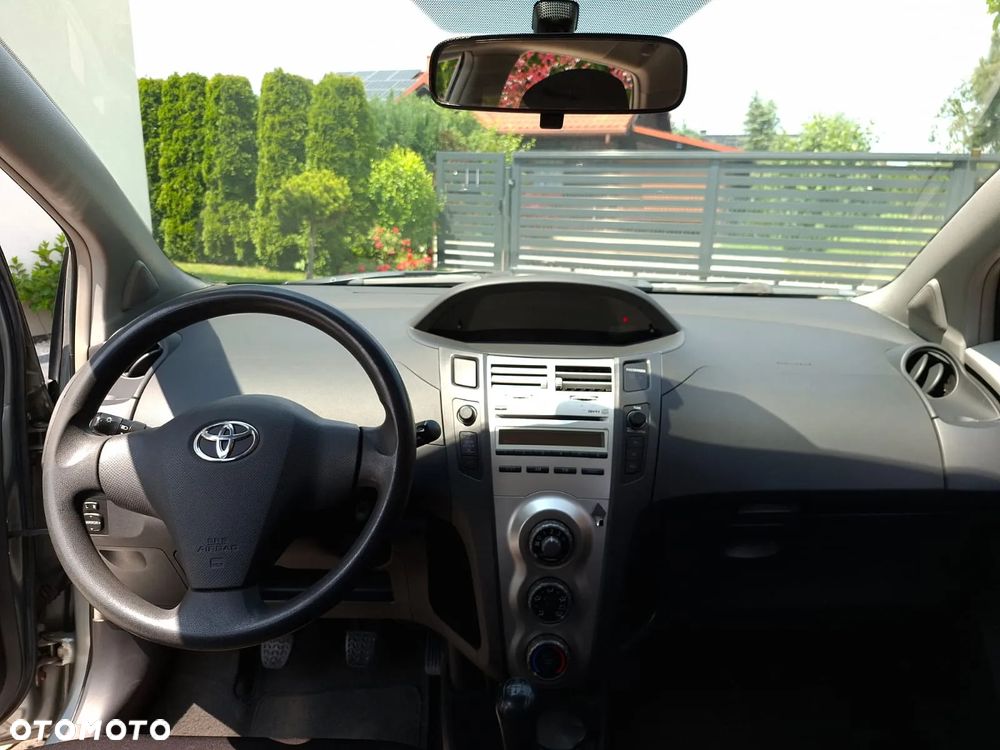 Toyota Yaris - 20