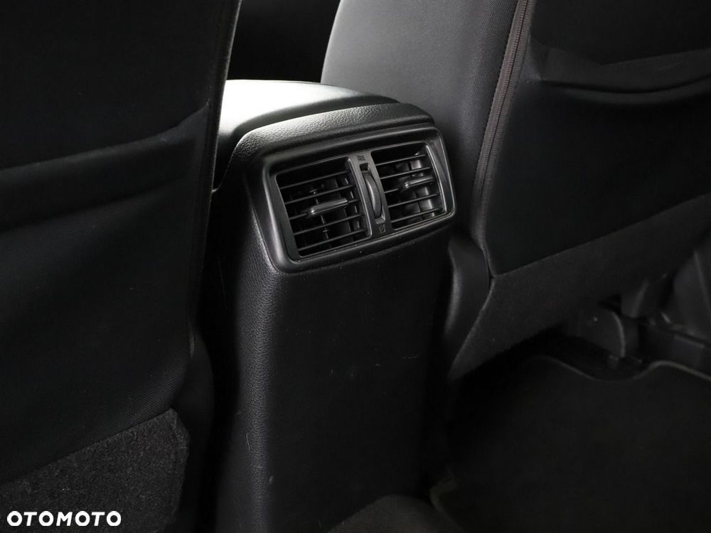 Nissan X-Trail 2.0 dCi Xtronic N-Connecta - 38