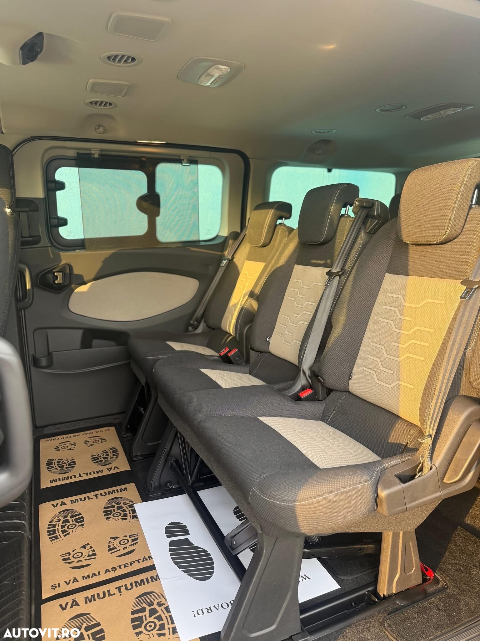 Ford Tourneo Custom Bus 320 2.0 EcoBlue 130 CP L1H1 Titanium - 8