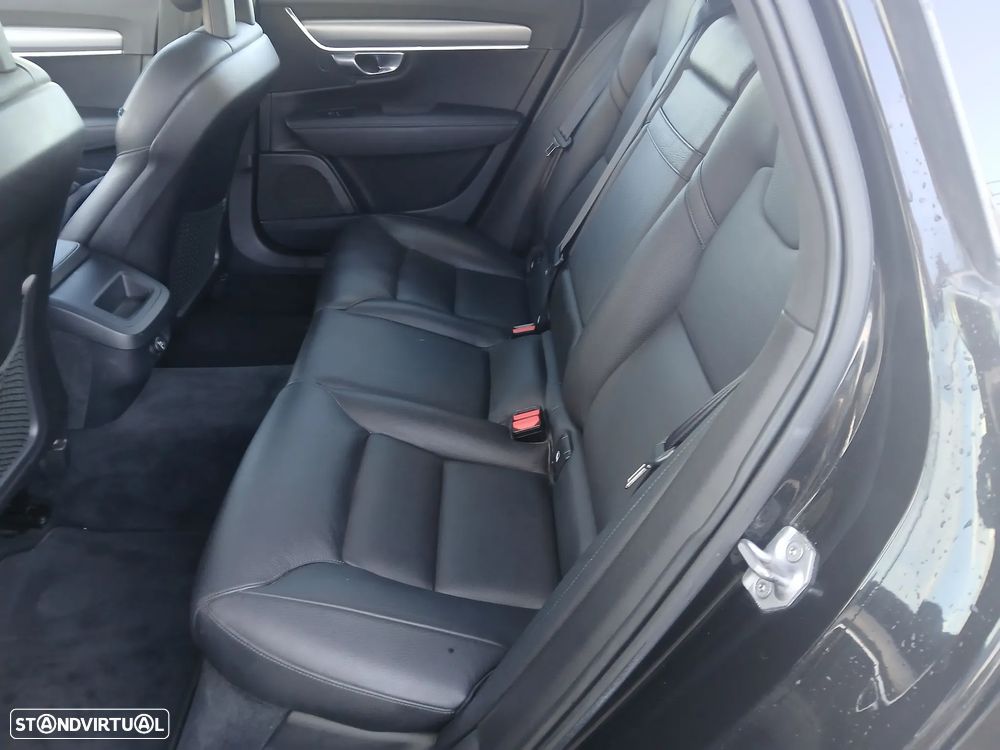 Volvo V90 2.0 D4 Momentum Plus Geartronic - 20