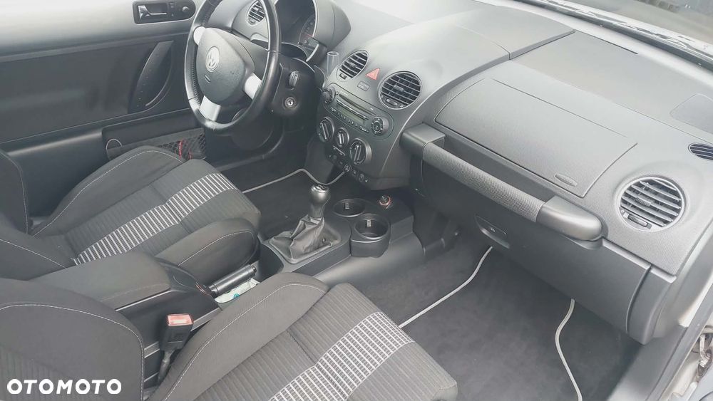 Volkswagen New Beetle 2.0 United - 7
