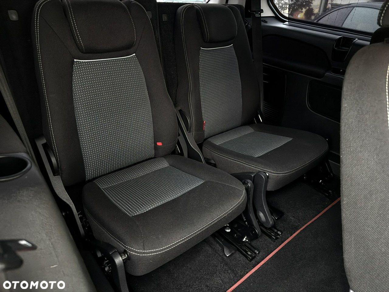 Ford Galaxy - 31