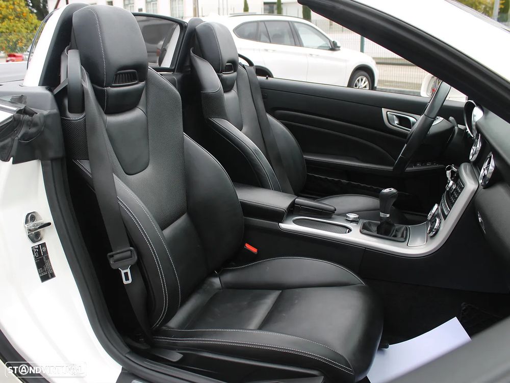 Mercedes-Benz SLK 200 (BlueEFFICIENCY) - 11