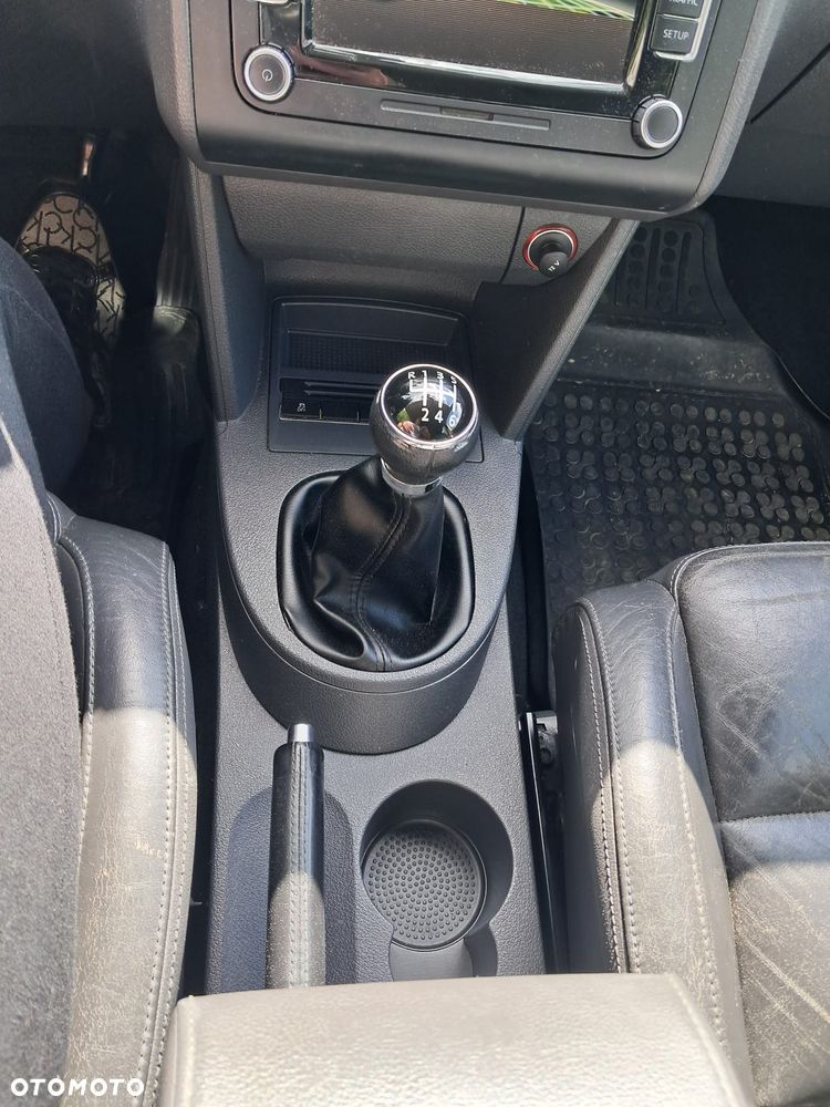 Volkswagen Touran 2.0 TDI DPF Highline - 15