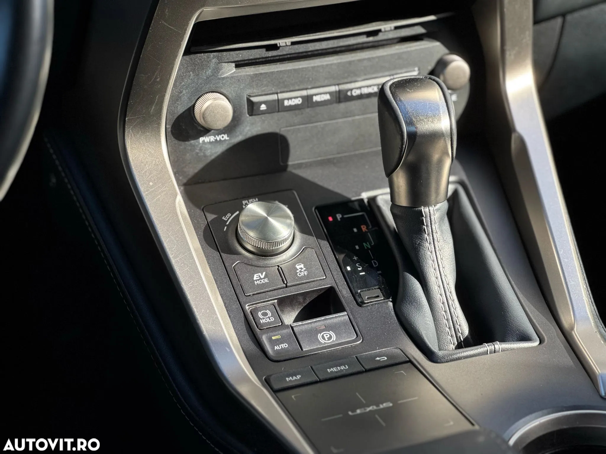 Lexus Seria NX 300h FWD Executive Plus - 22