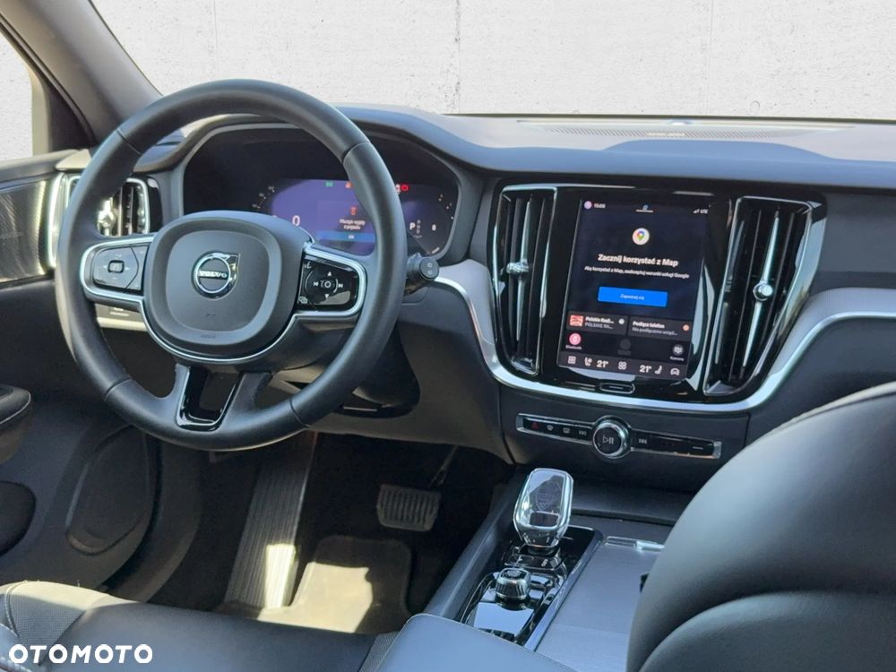 Volvo V60 B4 D Plus Dark - 19