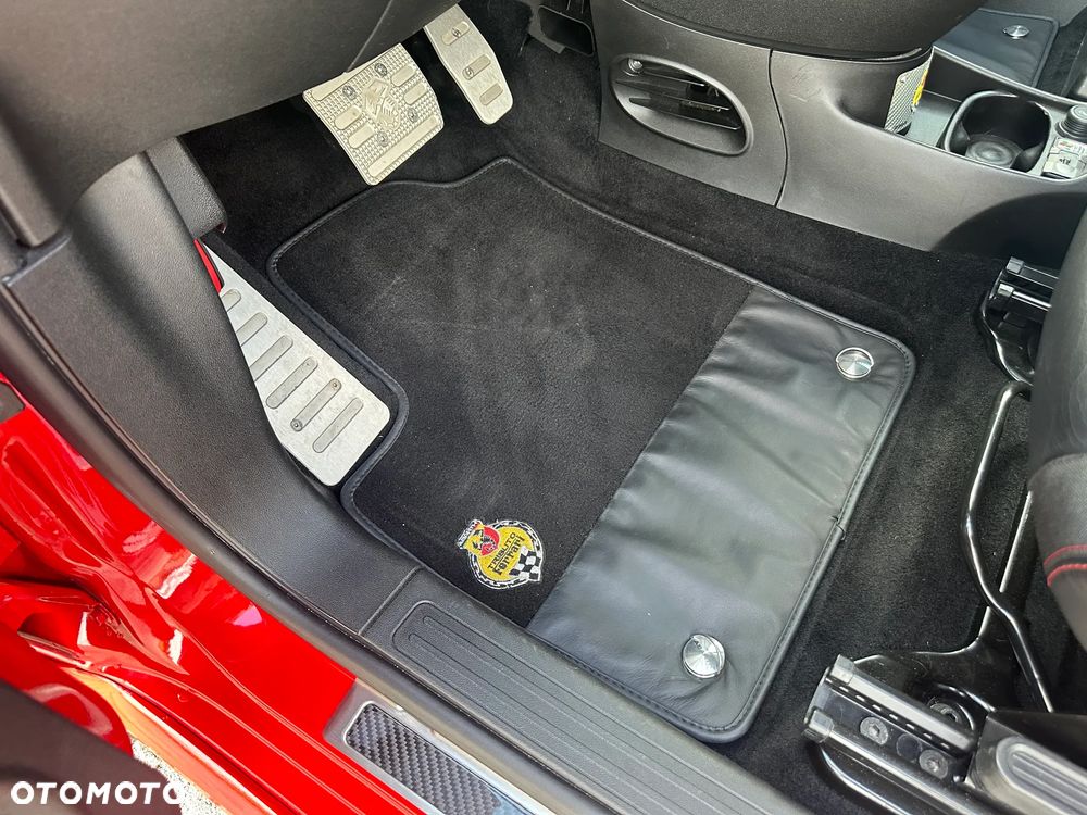 Abarth 695 - 17