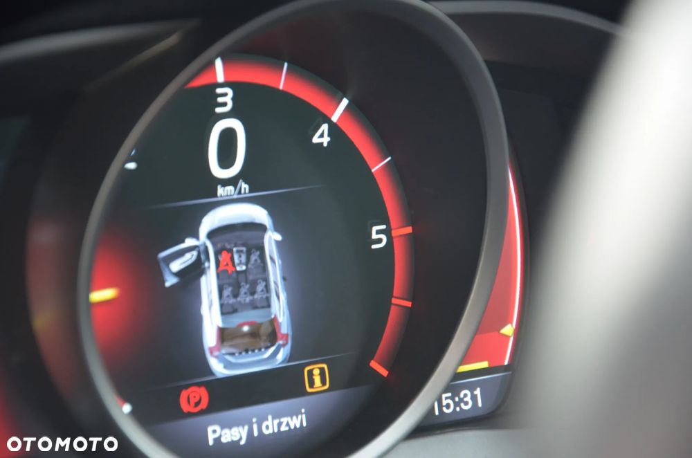 Volvo V60 D2 Momentum - 22