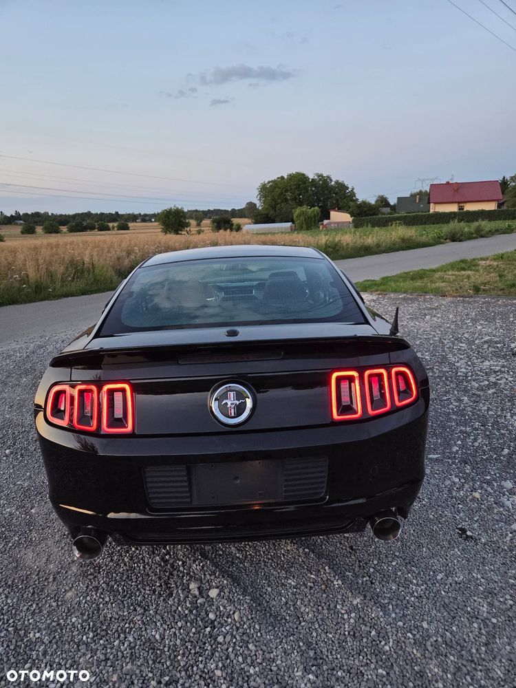 Ford Mustang - 7