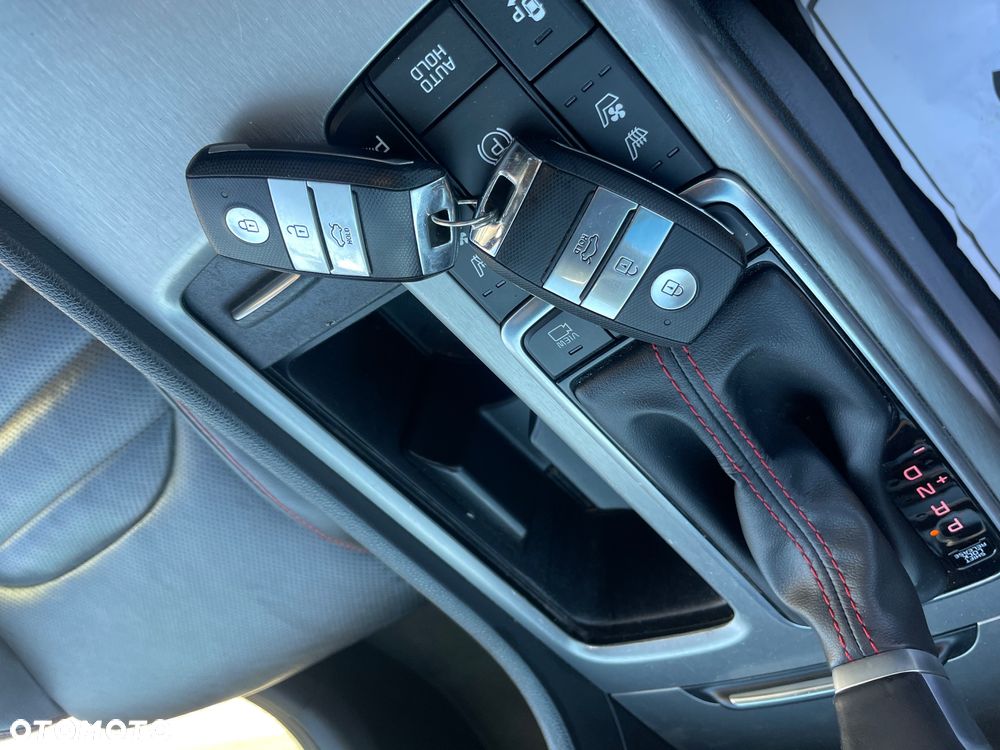 Kia Optima 2.0 T-GDI GT - 28