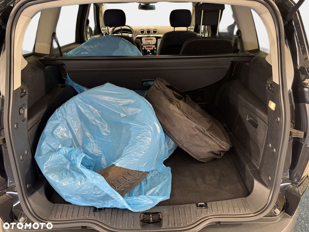 Ford S-Max - 23