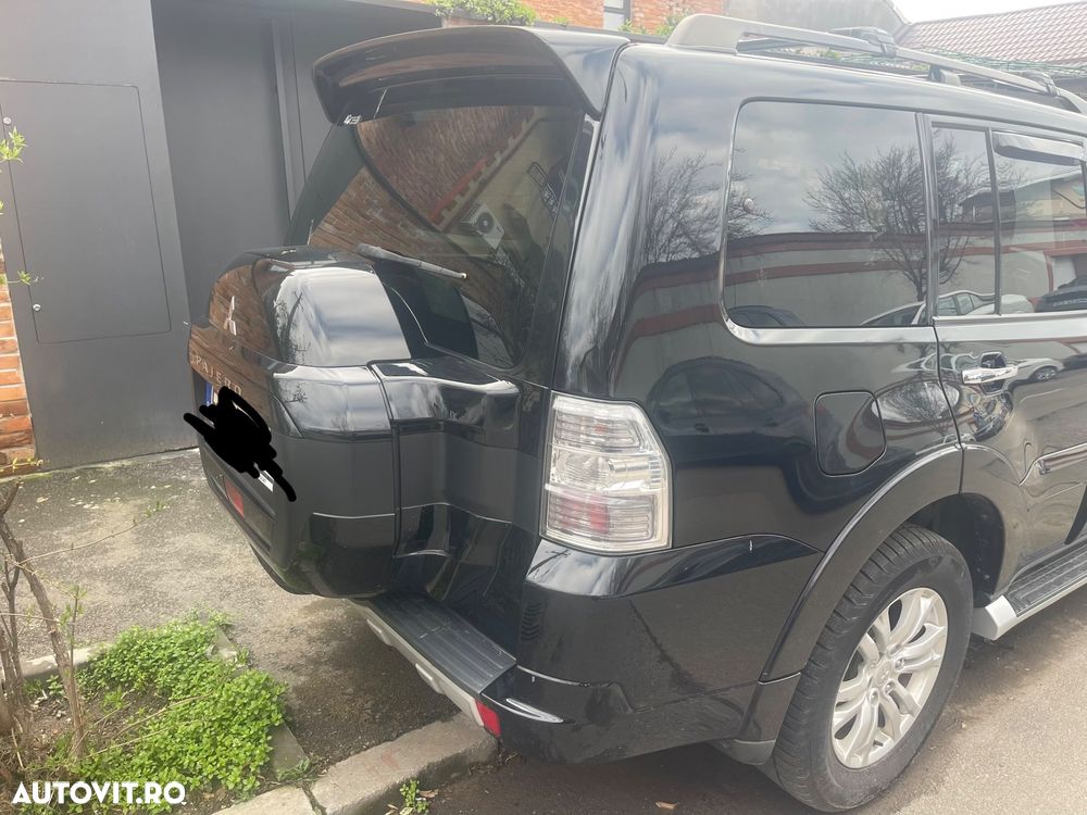 Mitsubishi Pajero LWB 3.2 DI-D Instyle A70 - 6