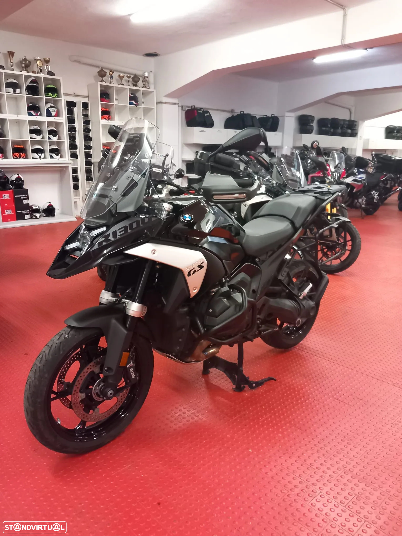 BMW R 1300 GS Triple Black - 3