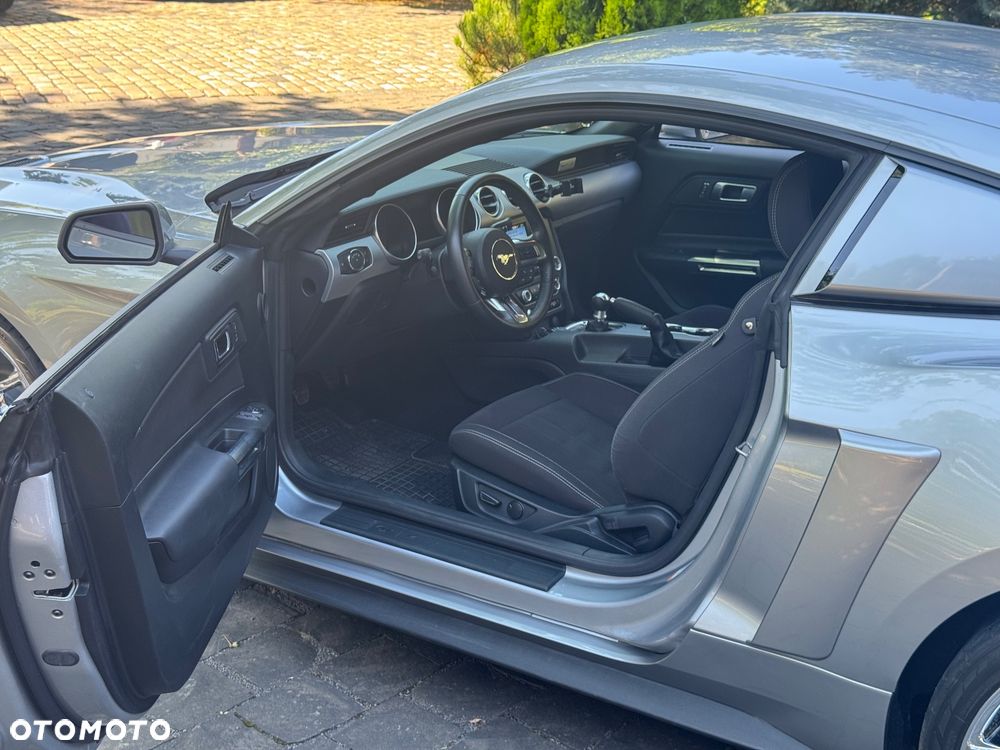 Ford Mustang - 15