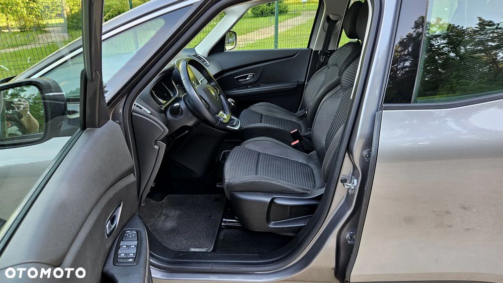 Renault Grand Scenic ENERGY TCe 115 LIMITED - 23