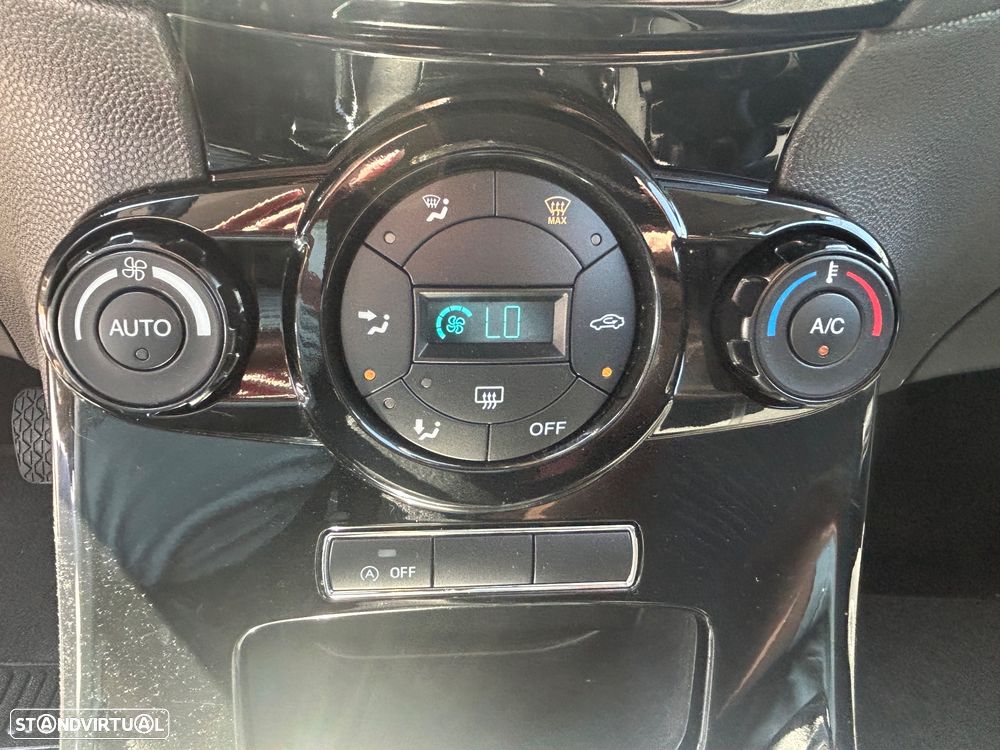 Ford Fiesta 1.0 Ti-VCT Titanium - 15