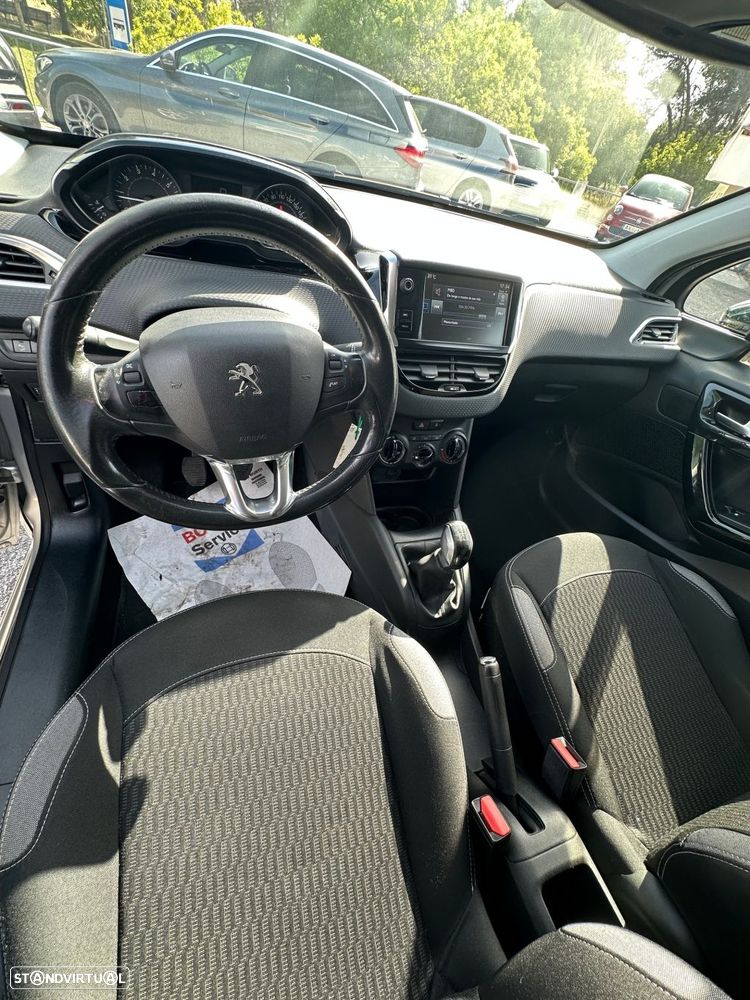 Peugeot 208 1.2 PureTech Style - 14