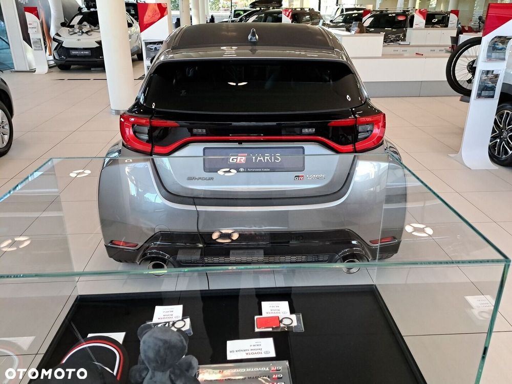 Toyota Yaris - 5