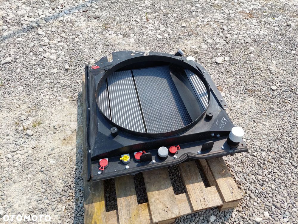 Chłodnica cieczy oleju wody zespół chłodnic intercooler Manitou MLT 733, 933, 1033 630, 730 - 24