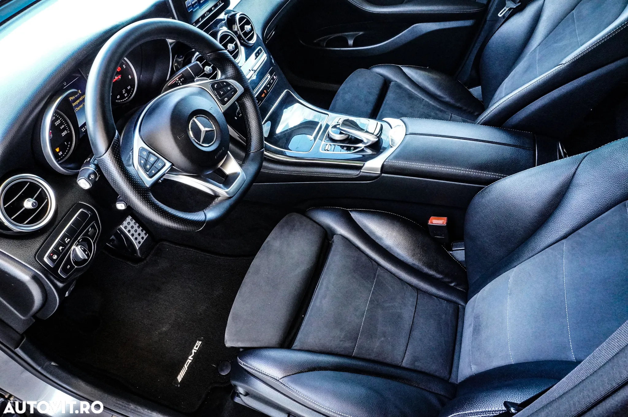 Mercedes-Benz GLC 250 d 4MATIC - 12