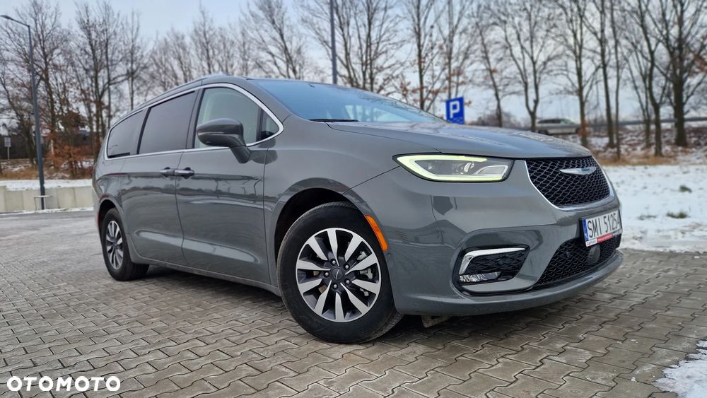 Chrysler Pacifica - 21