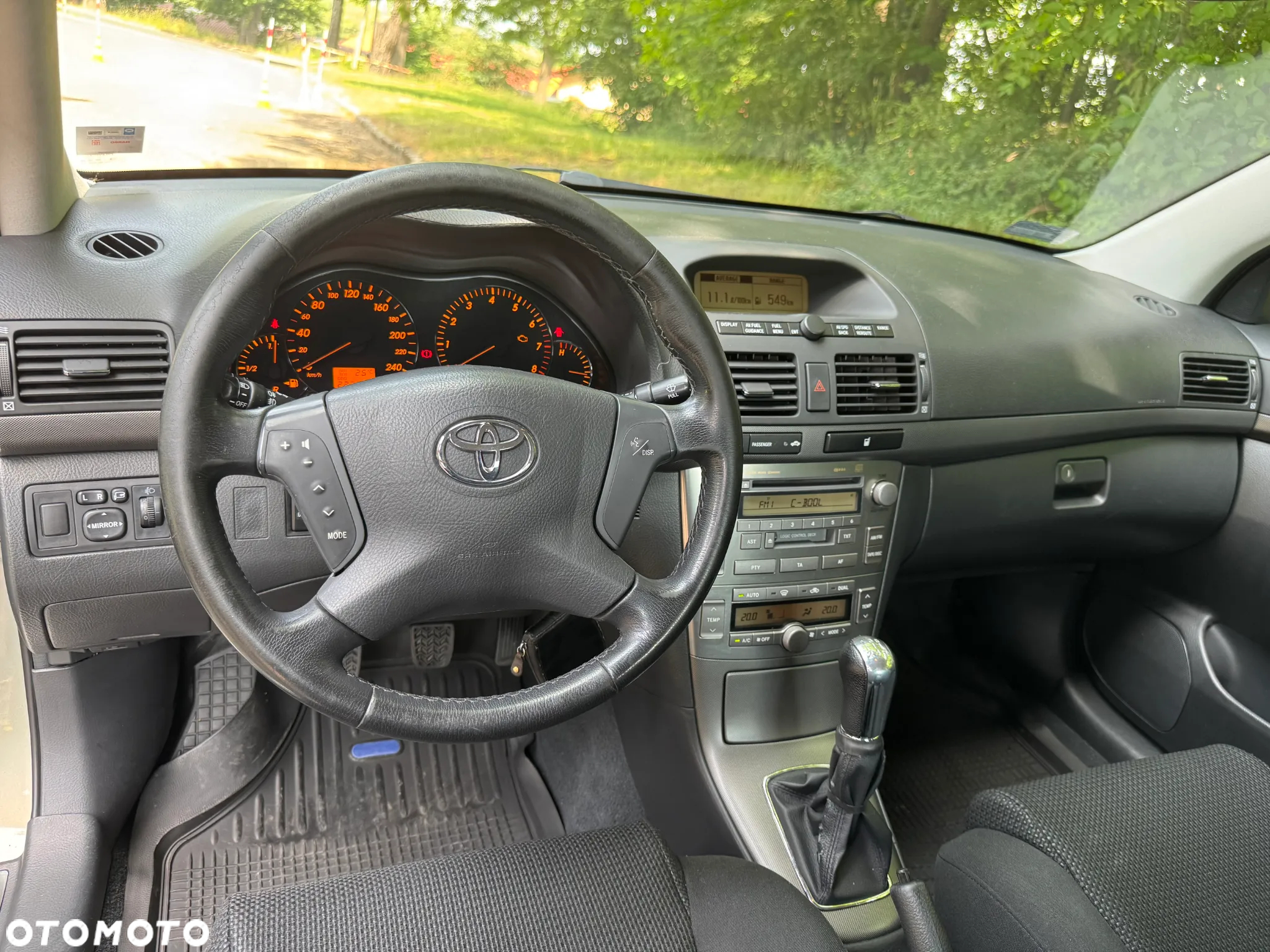 Toyota Avensis - 13