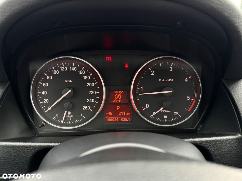 BMW X1 sDrive18d xLine - 31
