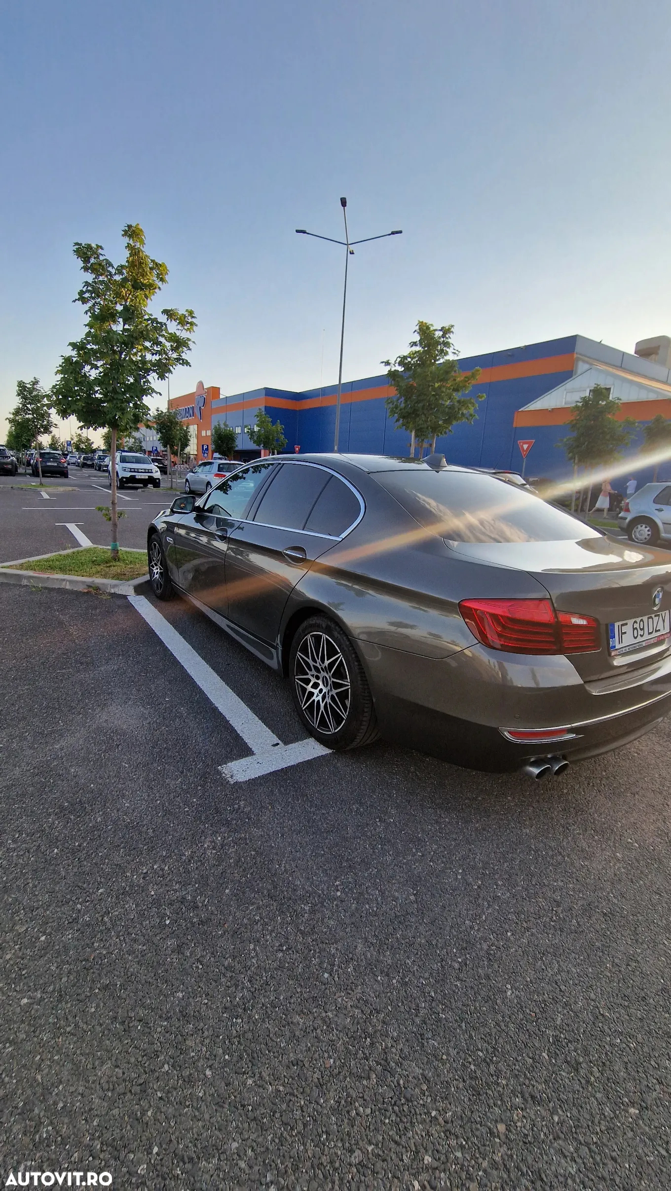 BMW Seria 5 530d xDrive - 12