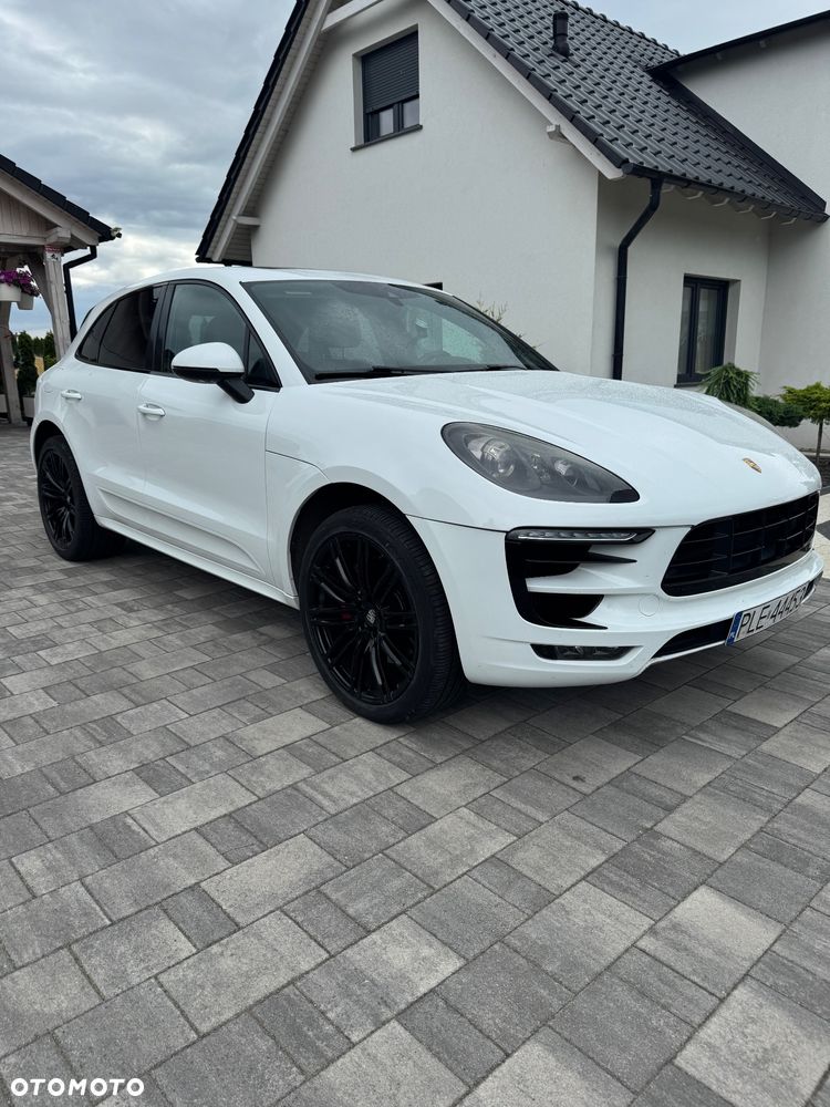 Porsche Macan - 1