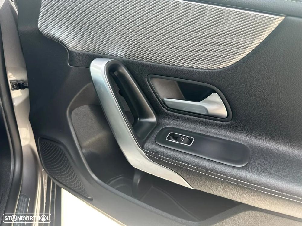 Mercedes-Benz CLA 180 - 16