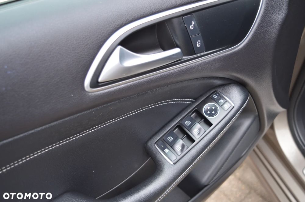 Mercedes-Benz Klasa B 180 CDI (BlueEFFICIENCY) - 23