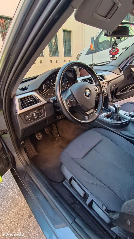 BMW 318 d - 18