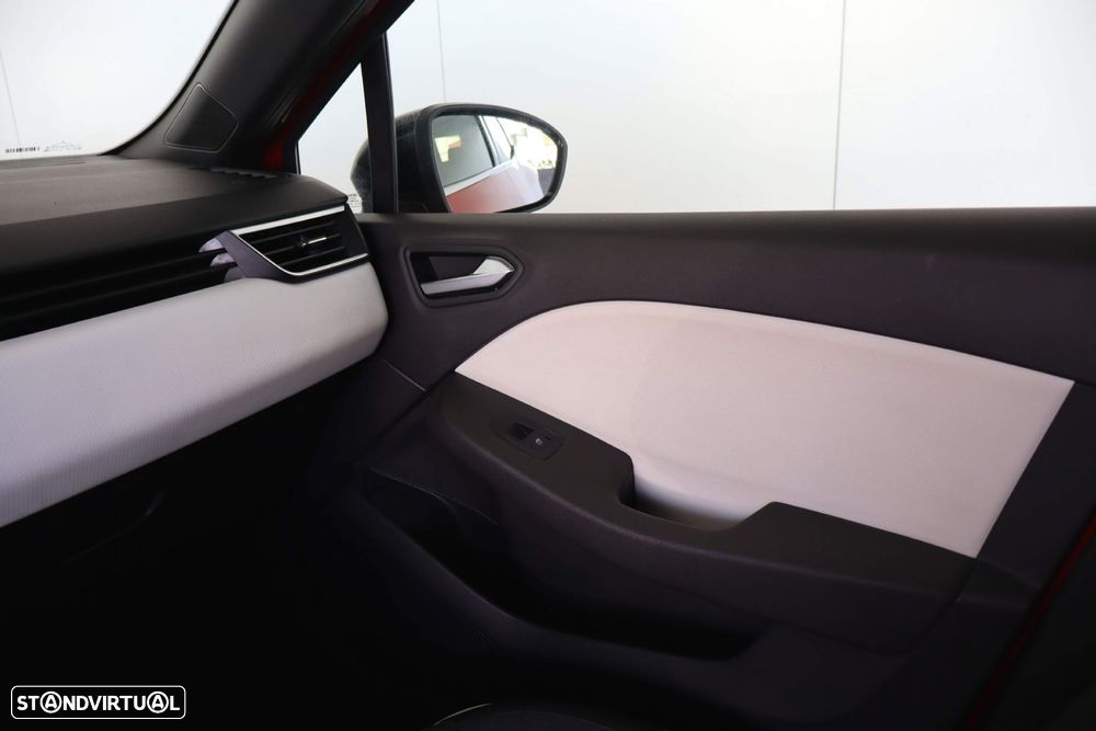 Renault Clio 1.0 TCe Evolution - 41