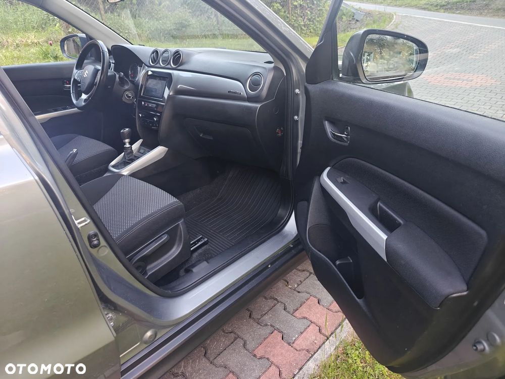 Suzuki Vitara 1.6 DDiS (4x4) Allgrip Comfort+ - 10
