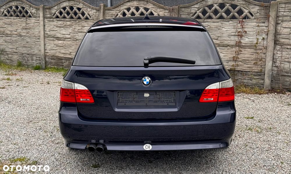 BMW Seria 5 525xi - 15
