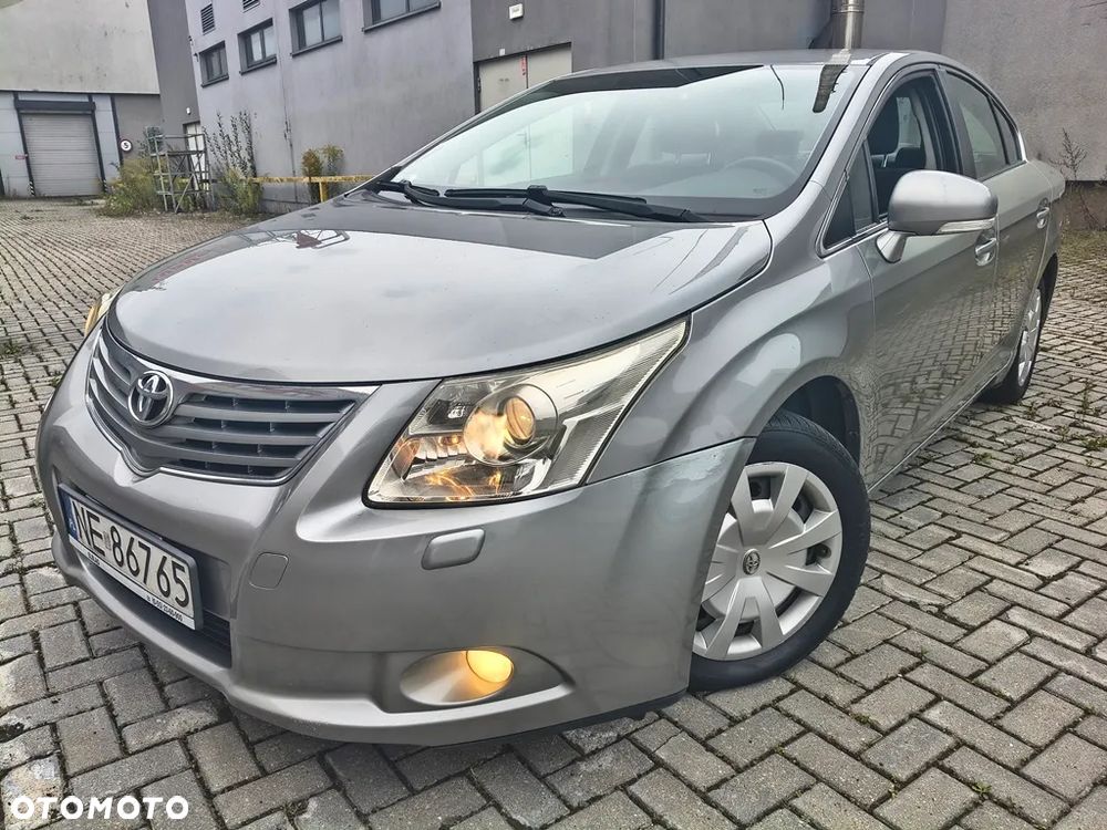 Toyota Avensis 1.6 Active - 10