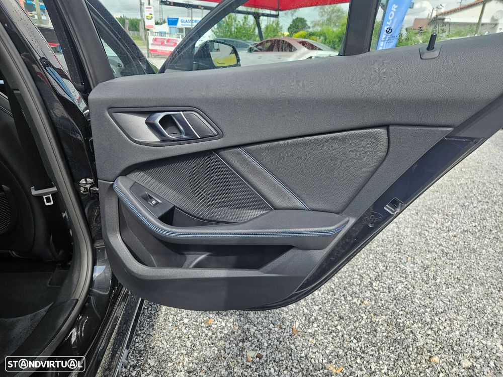 BMW 116 d Pack Desportivo M - 22