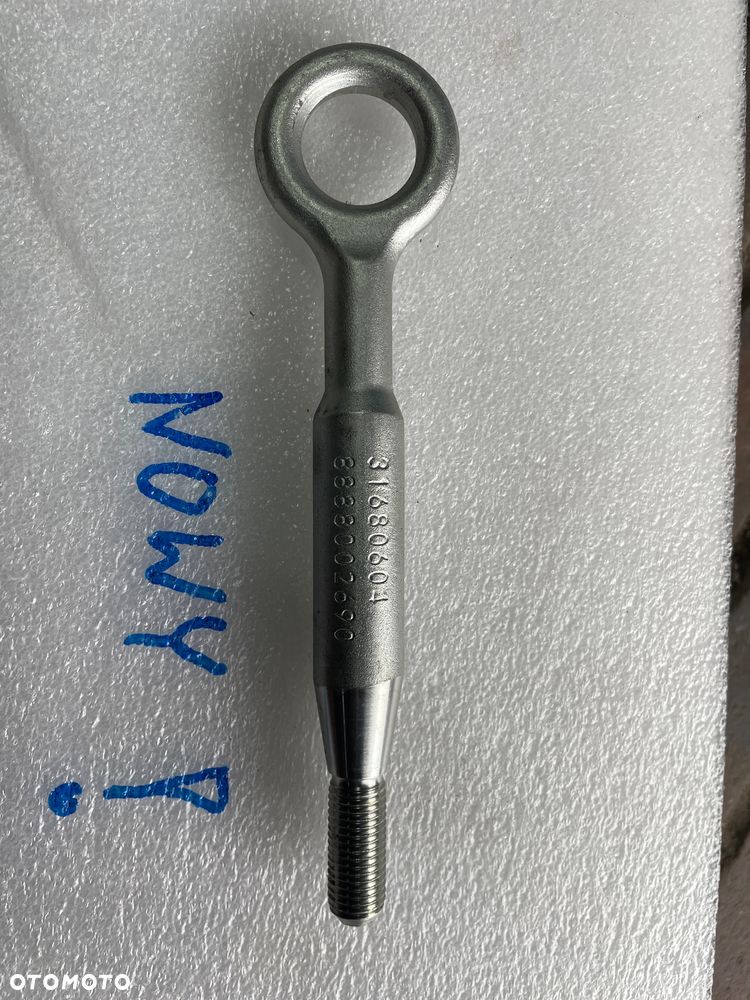 Ucho holownicze Volvo 31680604