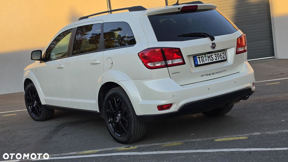 Fiat Freemont 2.0 Multijet Black Code AWD - 4