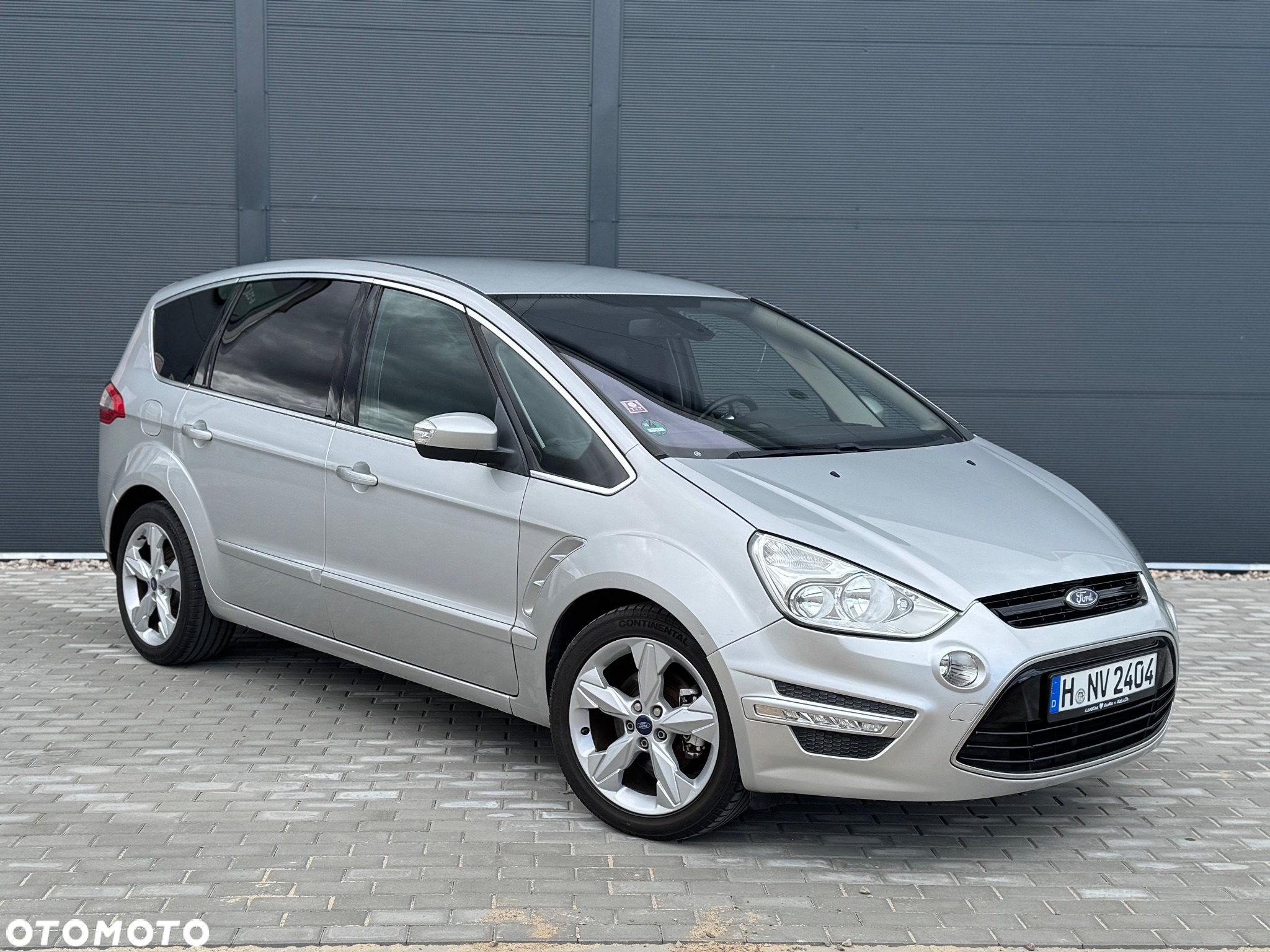 Ford S-Max - 11