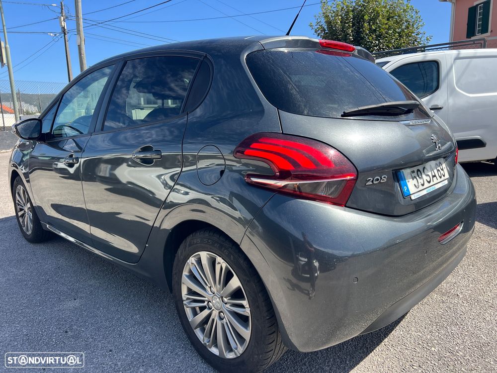Peugeot 208 1.2 PureTech Style - 22