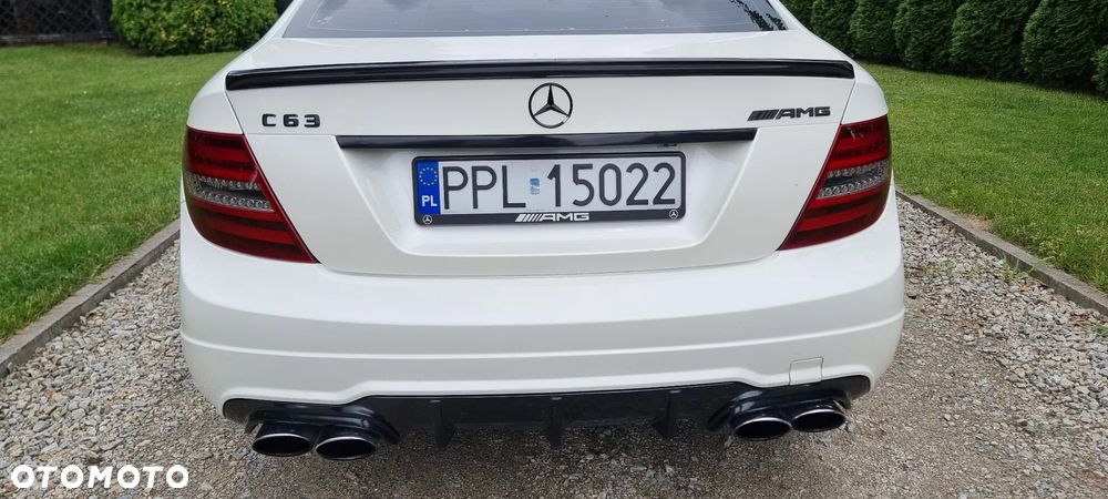 Mercedes-Benz Klasa C 63 AMG AMG SPEEDSHIFT MCT - 11