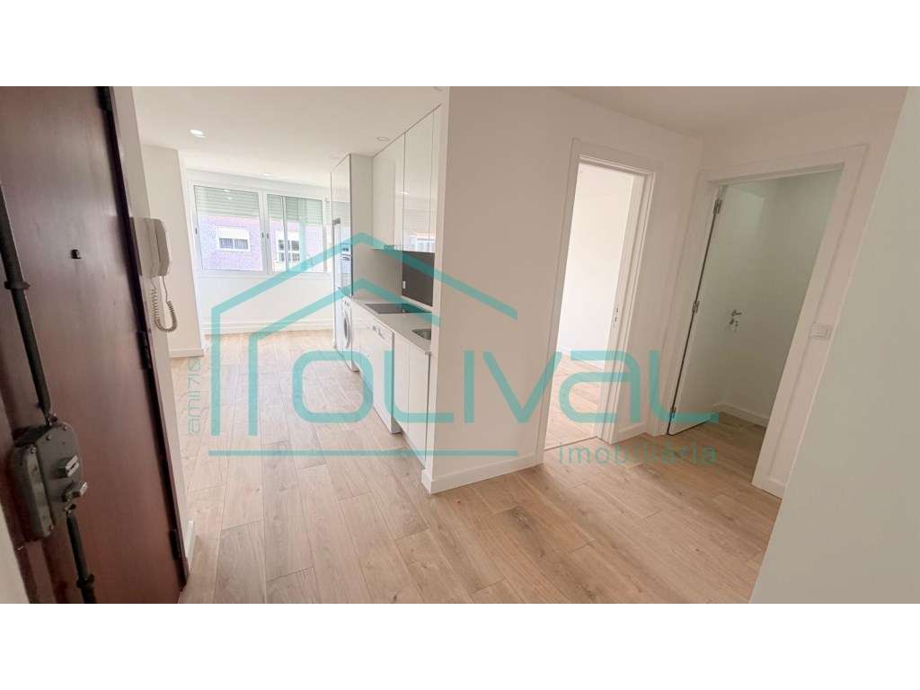 ******APARTAMENTO T3 REMODELADO CENTRO DE ALVERCA ******** - Grande imagem: 3/11