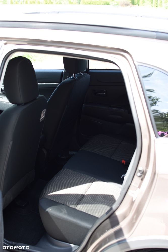 Mitsubishi ASX 1.6 Instyle AS&G - 34